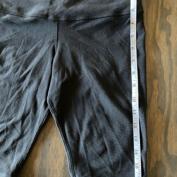Lululemon  Shorts - Picture 4 of 6